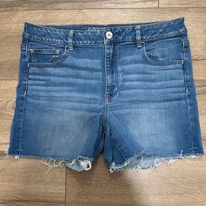 American eagle women’s jean shorts
